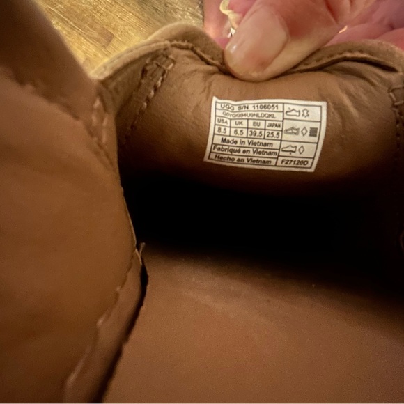 UGG size 8.5 women’s worn twice. - Picture 4 of 8